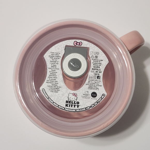 Hello kitty Strawberry ceramic soup mug with pressure release lid NWT - Picture 2 of 4